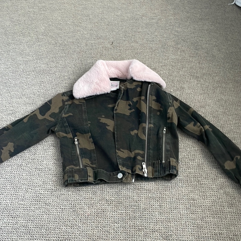SUPER CUTE JACKET!